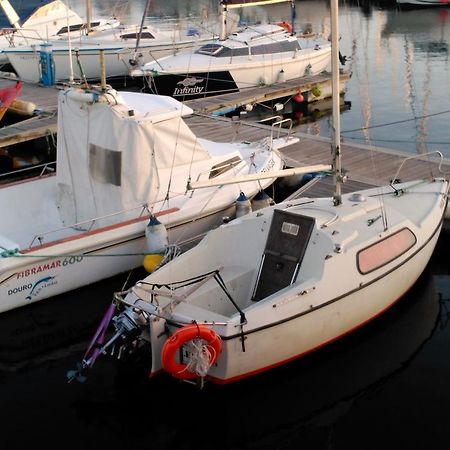 Vrs - Low Cost Beach Boat Hotell Leça da Palmeira Exteriör bild