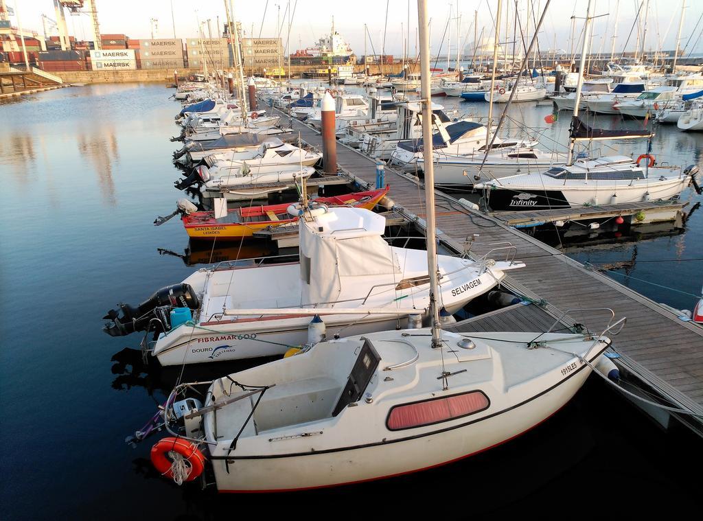 Vrs - Low Cost Beach Boat Hotell Leça da Palmeira Exteriör bild